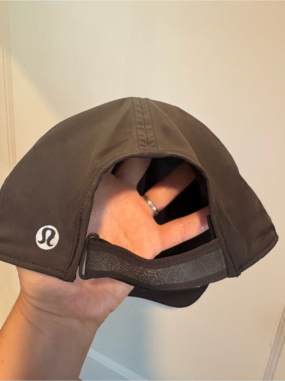 Lululemon Green Fast and Free Running Hat - Picture 3 of 3